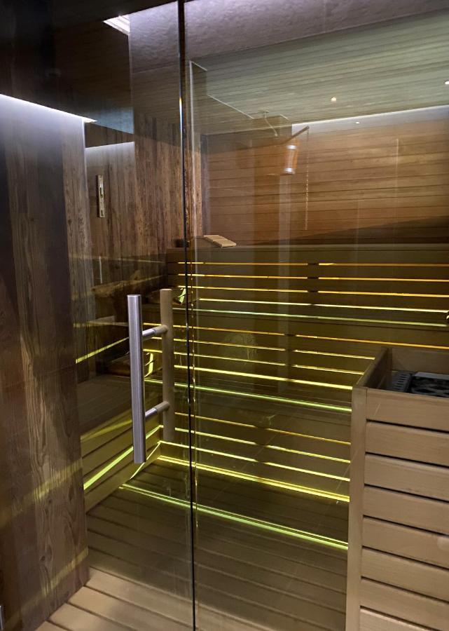 Hotel Wellness Eau De Roche Durbuy Esterno foto