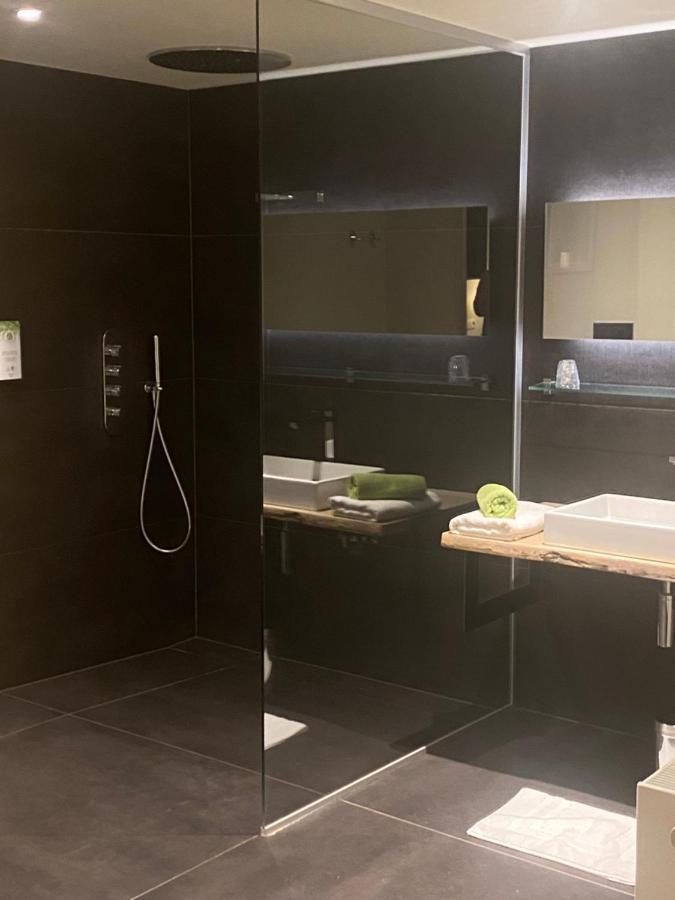 Hotel Wellness Eau De Roche Durbuy Esterno foto